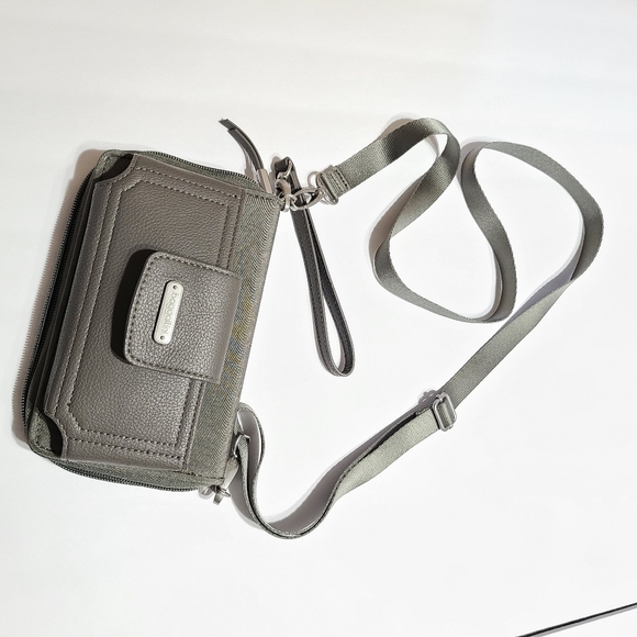 Baggallini RFID Phone Wallet Wristlet Crossbody - Picture 6 of 9